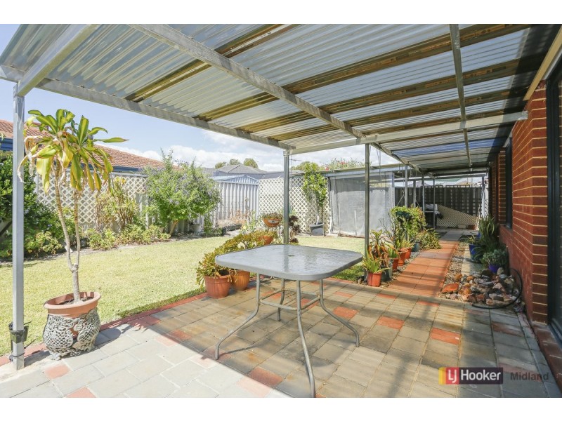 11 Corvina Place, Caversham WA 6055
