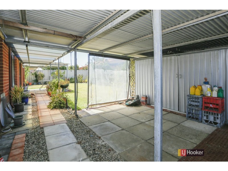11 Corvina Place, Caversham WA 6055