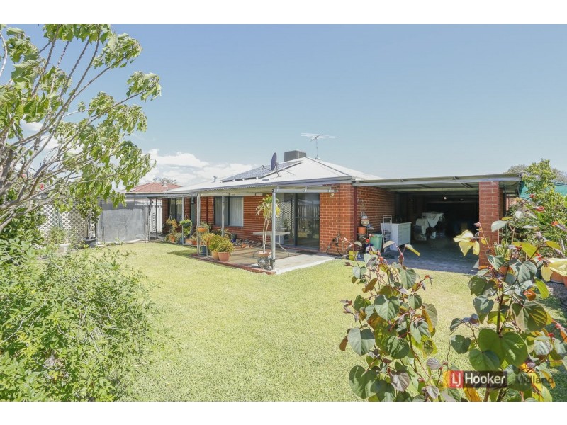 11 Corvina Place, Caversham WA 6055