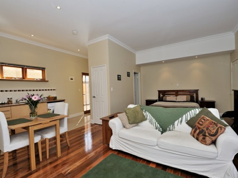 Unit 4/26 The Crescent, Midland WA 6056