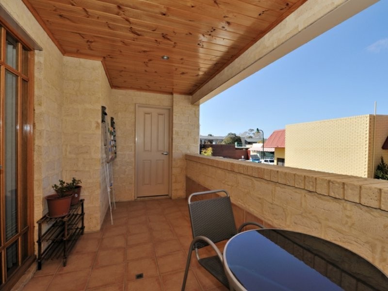 Unit 4/26 The Crescent, Midland WA 6056