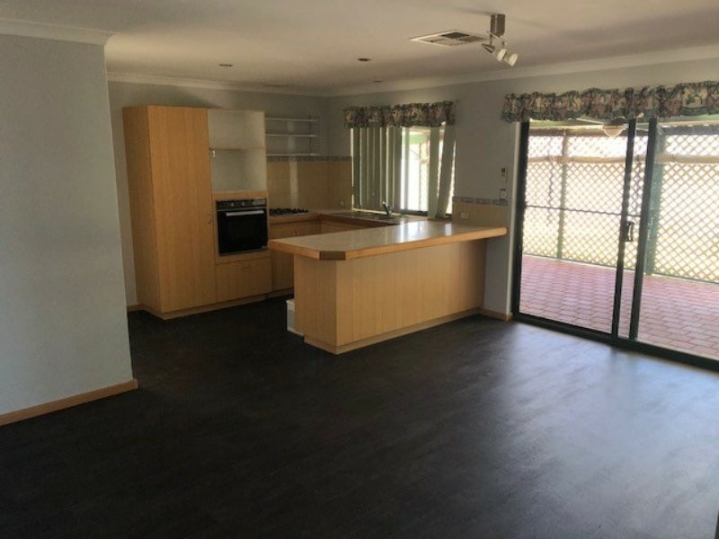62 Hardey East Road, Wattle Grove WA 6107