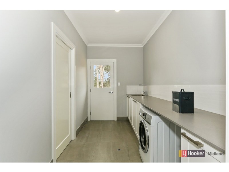 122 Flindersia Avenue, Brigadoon WA 6069