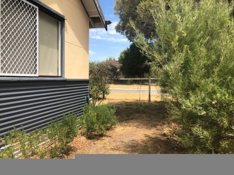 28 Wroxton Street, Midland WA 6056