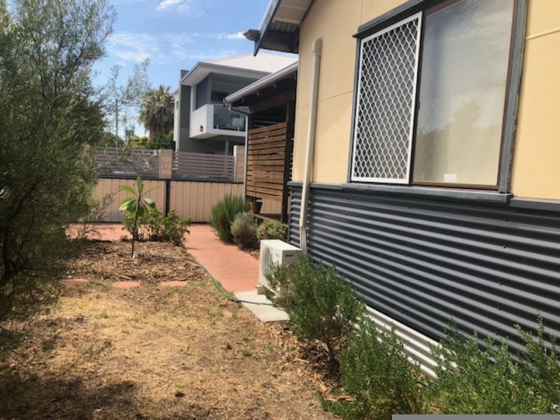 28 Wroxton Street, Midland WA 6056