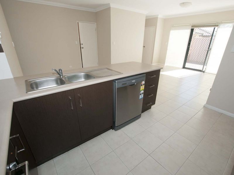 2/24 Cope Street, Midland WA 6056