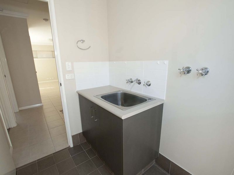 2/24 Cope Street, Midland WA 6056