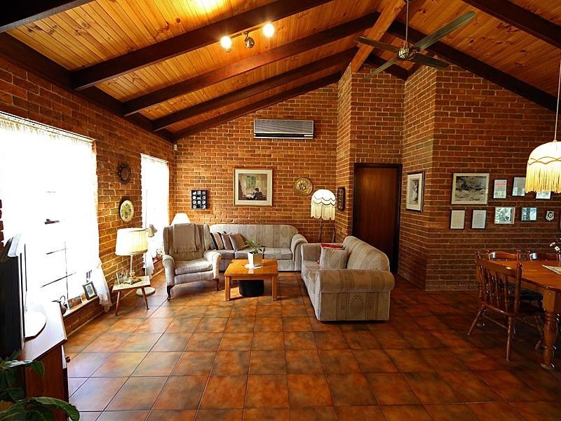 37 Hillside Place, Bullsbrook WA 6084