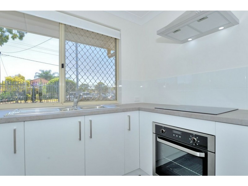 1/5 Mathoura Street, Midland WA 6056