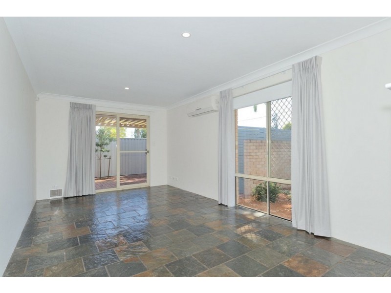 1/5 Mathoura Street, Midland WA 6056