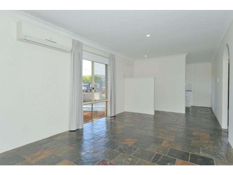 1/5 Mathoura Street, Midland WA 6056
