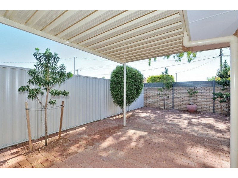 1/5 Mathoura Street, Midland WA 6056