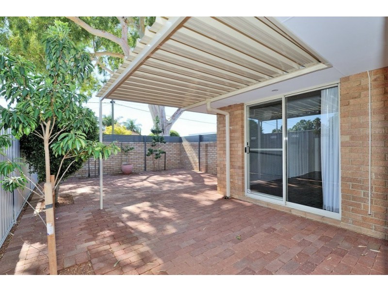 1/5 Mathoura Street, Midland WA 6056