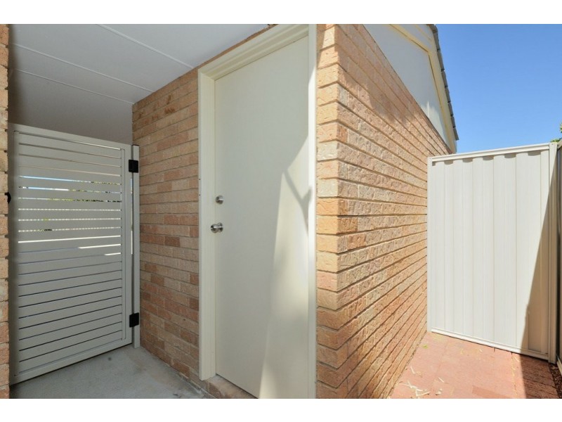 1/5 Mathoura Street, Midland WA 6056