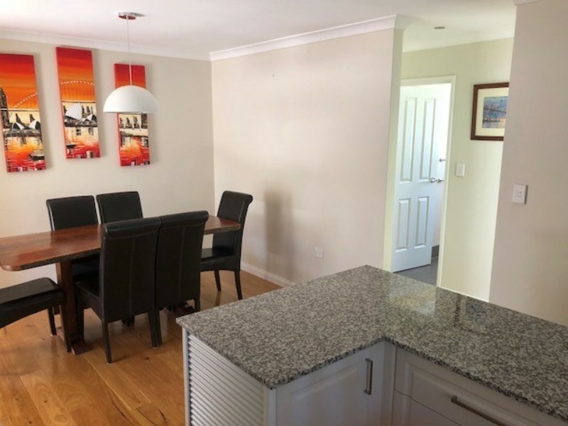 19 Kangaroo Entrance, Stratton WA 6056
