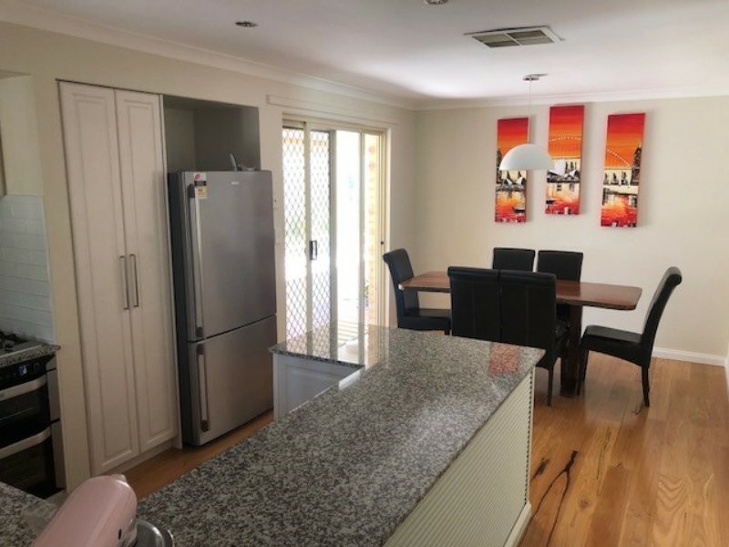 19 Kangaroo Entrance, Stratton WA 6056