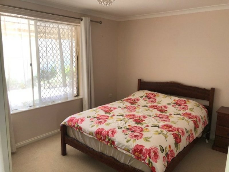 19 Kangaroo Entrance, Stratton WA 6056