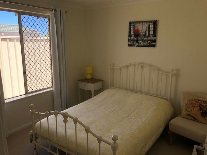 19 Kangaroo Entrance, Stratton WA 6056