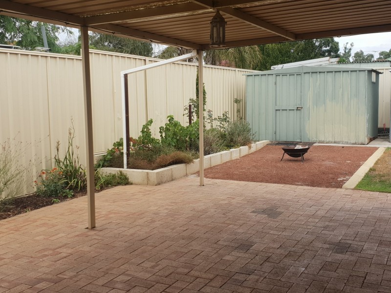 19 Kangaroo Entrance, Stratton WA 6056