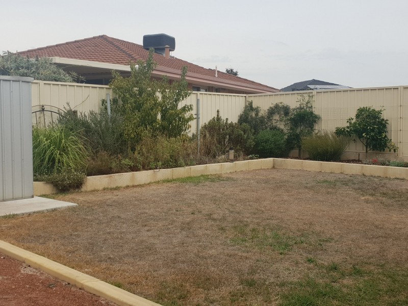 19 Kangaroo Entrance, Stratton WA 6056