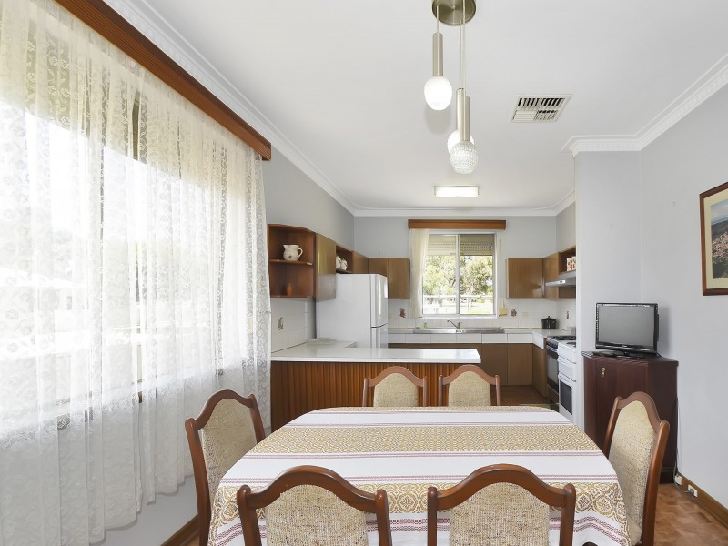 3 Taylor Crescent, Midland WA 6056