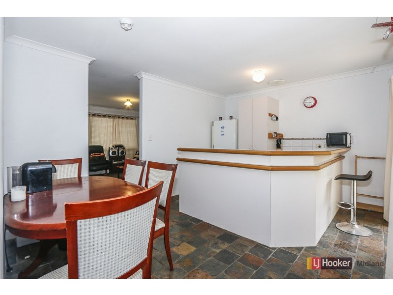 4/33 Holmesdale Road, Woodbridge WA 6056