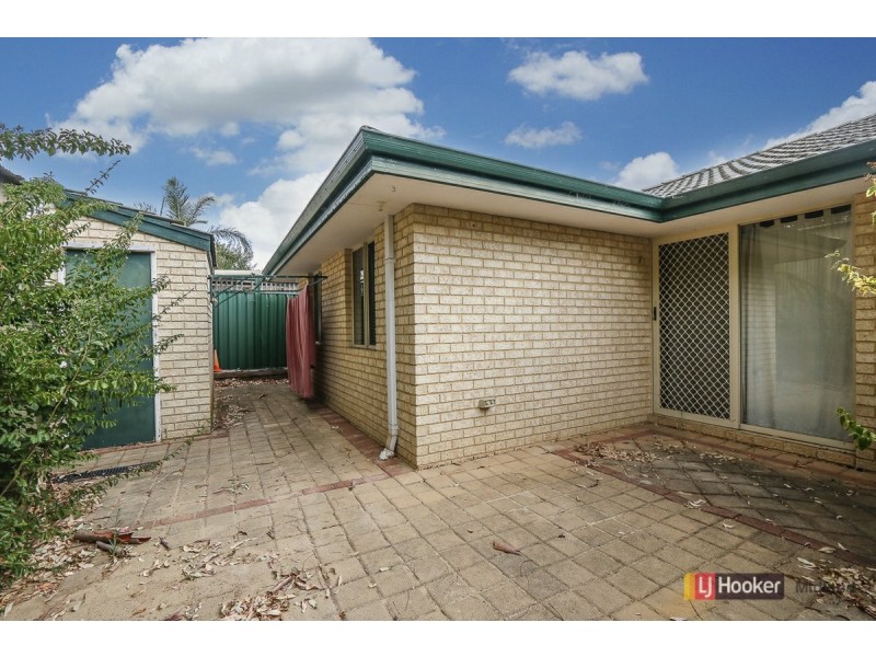 4/33 Holmesdale Road, Woodbridge WA 6056