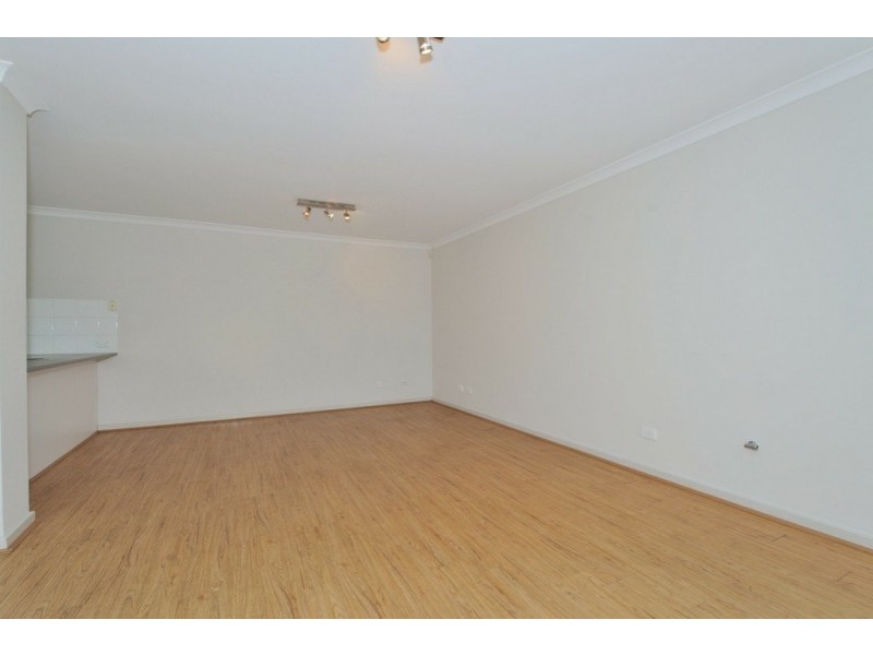 4/41 Elvire Street, Viveash WA 6056