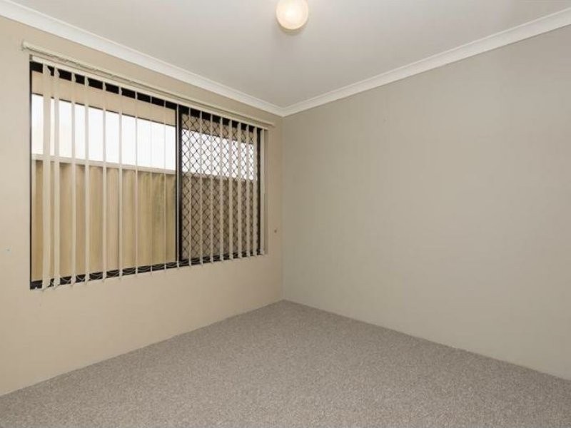 17 Gentle Circle, South Guildford WA 6055