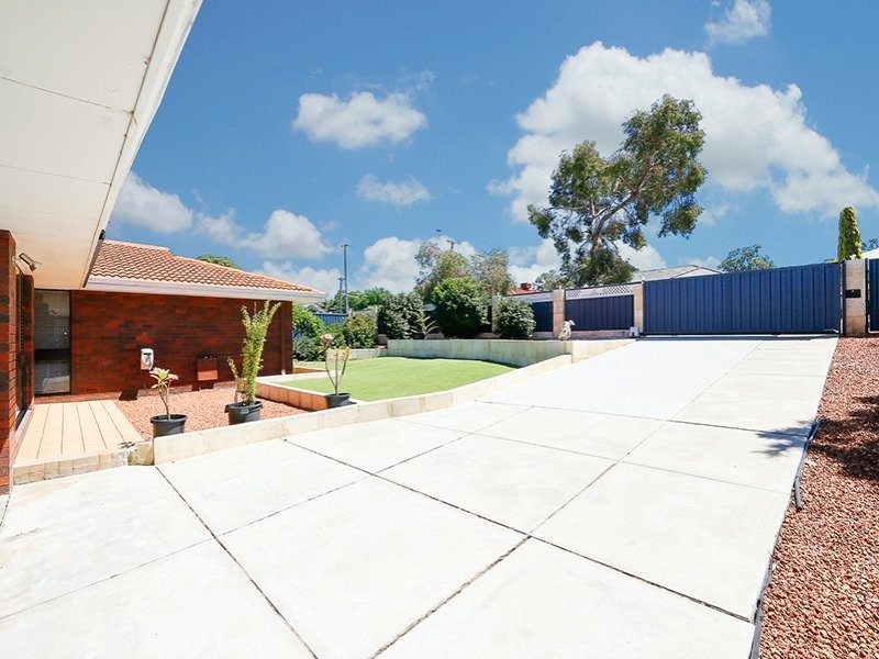 20 Abbott Way, Swan View WA 6056