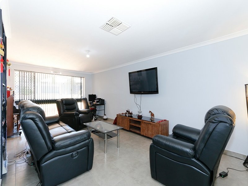 20 Abbott Way, Swan View WA 6056