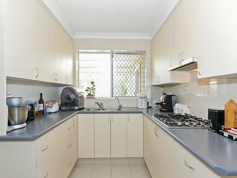 20 Abbott Way, Swan View WA 6056