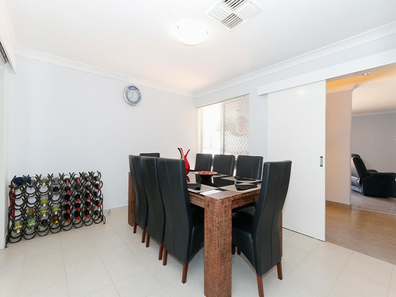 20 Abbott Way, Swan View WA 6056