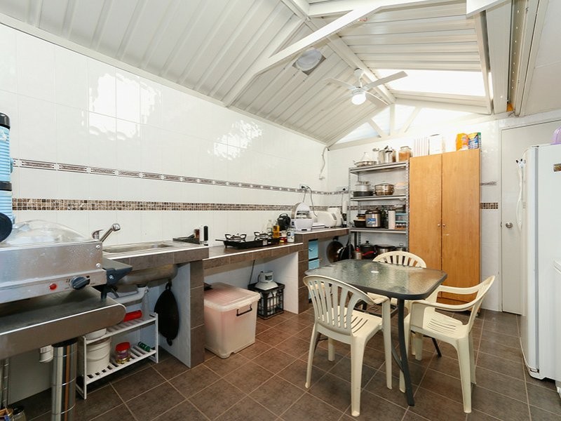 20 Abbott Way, Swan View WA 6056