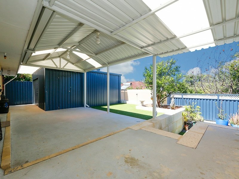 20 Abbott Way, Swan View WA 6056