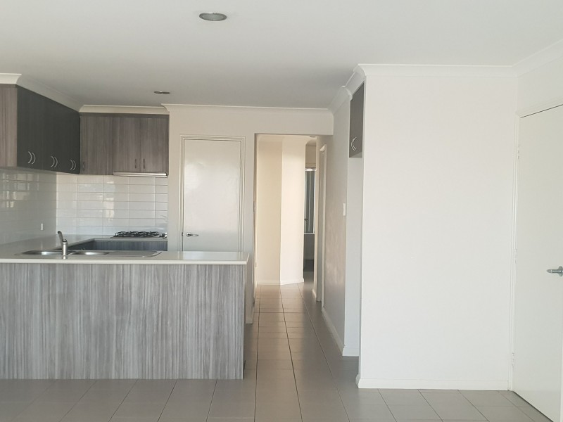 2/4 Sampson Close, Midland WA 6056