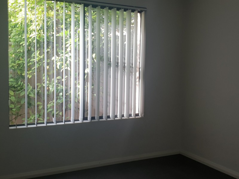 2/4 Sampson Close, Midland WA 6056