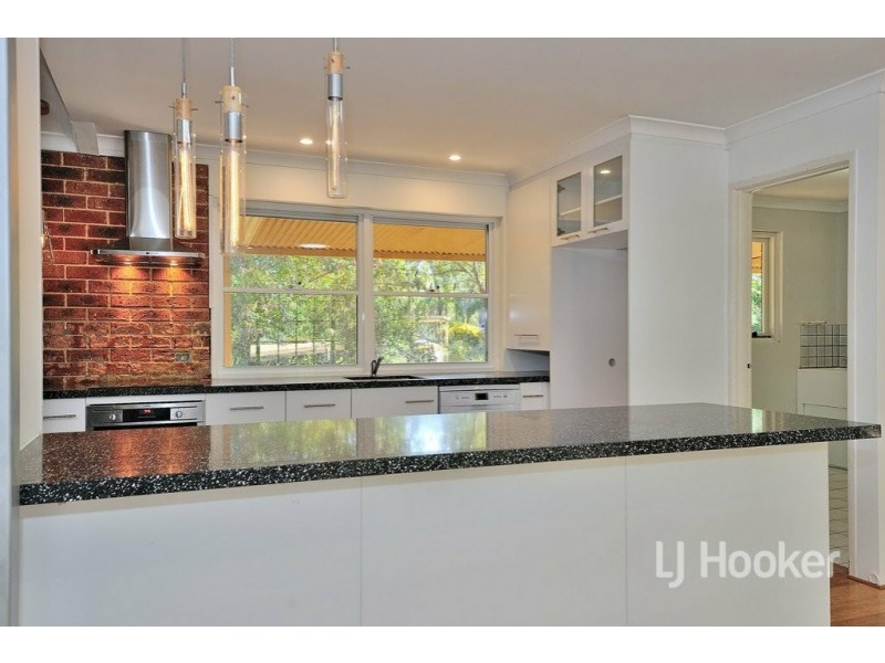 155 Lake View Road, Chidlow WA 6556