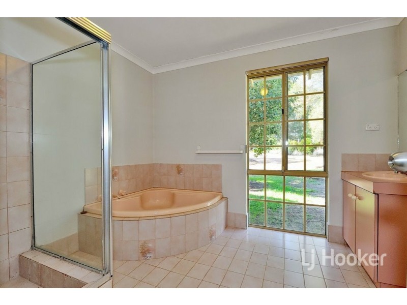 155 Lake View Road, Chidlow WA 6556