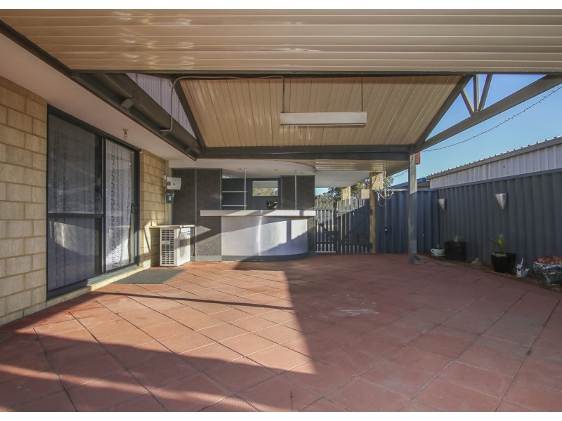 11 Pindi Court, South Guildford WA 6055