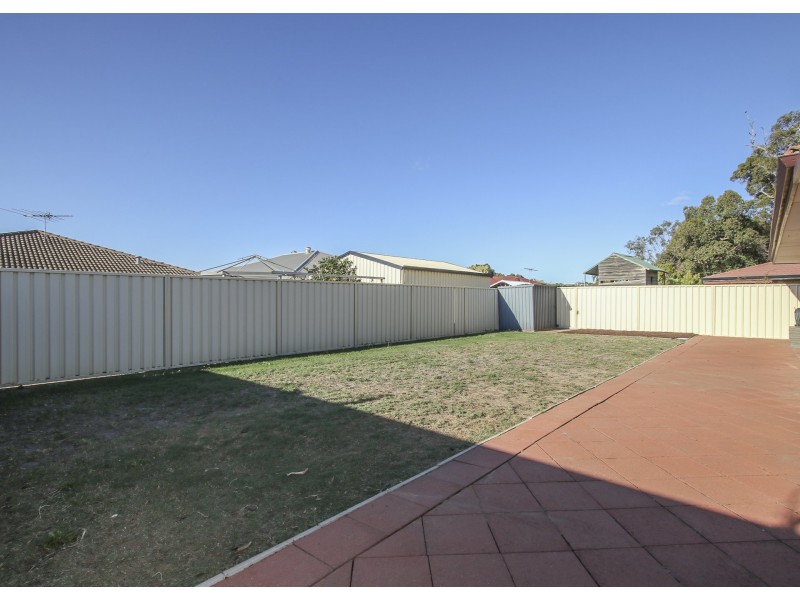 11 Pindi Court, South Guildford WA 6055