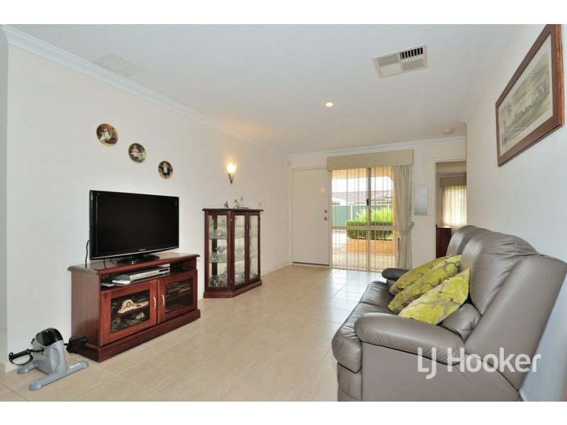 2/15 Spring Avenue, Midland WA 6056