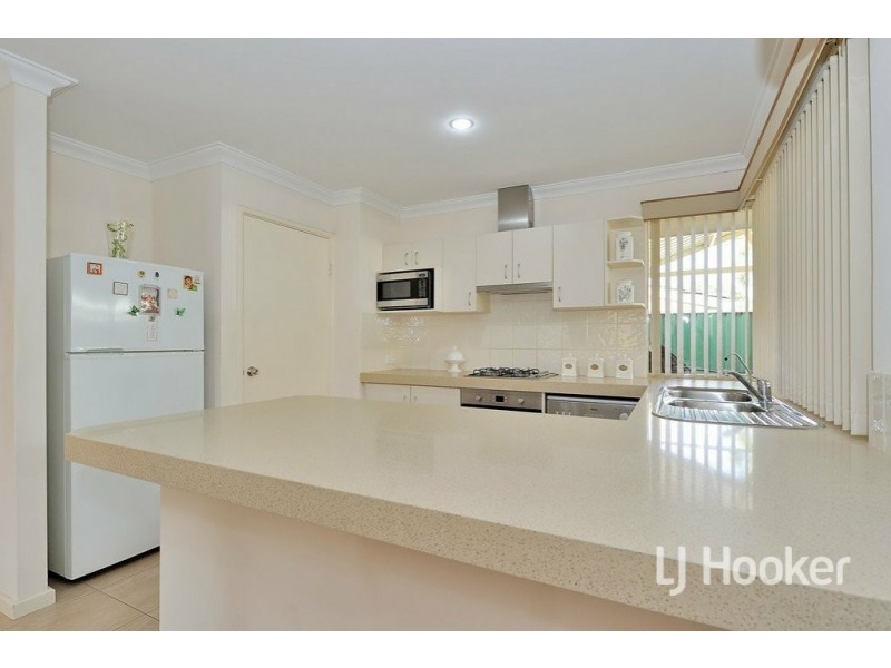 2/15 Spring Avenue, Midland WA 6056