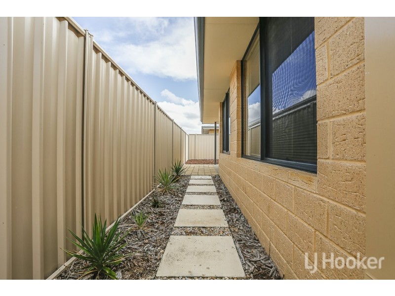 7 Nasco Way, Caversham WA 6055