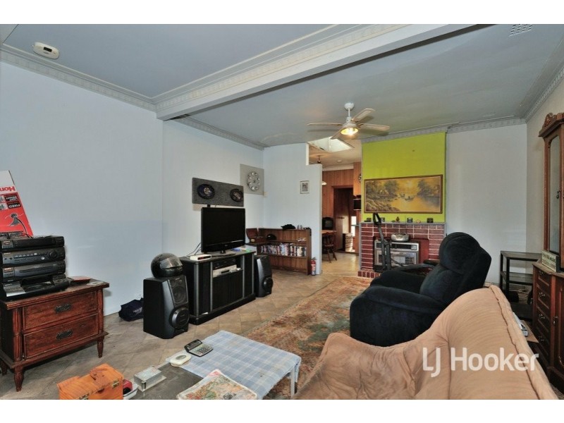 37 Koolgoo Way, Koongamia WA 6056