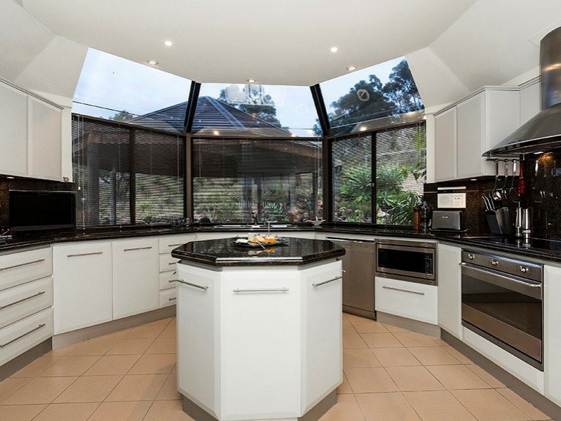 19 Parkway, Swan View WA 6056