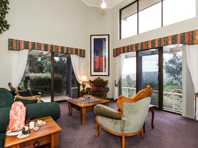 19 Parkway, Swan View WA 6056