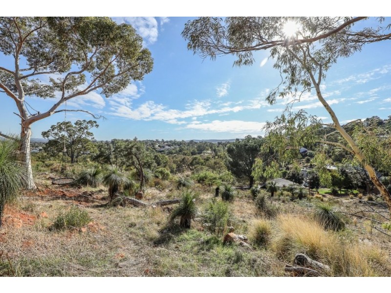10 Grevillea Crescent, Swan View WA 6056
