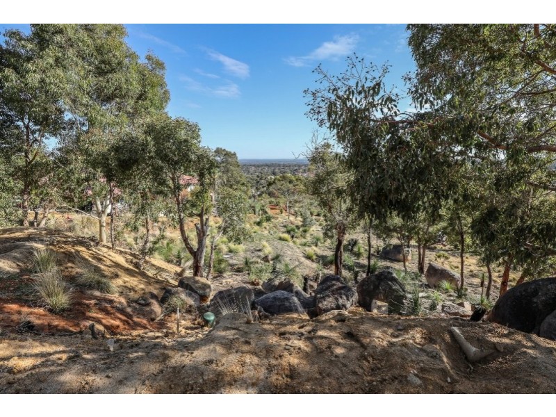 10 Grevillea Crescent, Swan View WA 6056