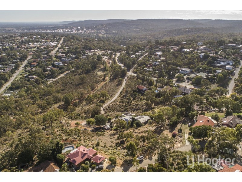 10 Grevillea Crescent, Swan View WA 6056
